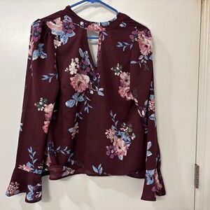 Women’s floral long sleeve flowy blouse